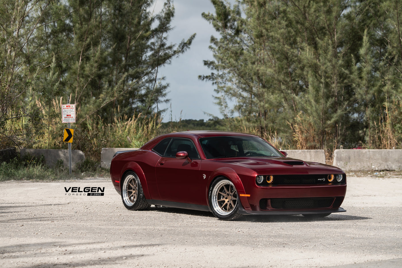 Dodge Hellcat Challenger Widebody  Velgen Forged SL- Series  SL-9 20x11 All around  Satin Bronze Center Polish Lips  315-35-20 Nitto Motivo all around.