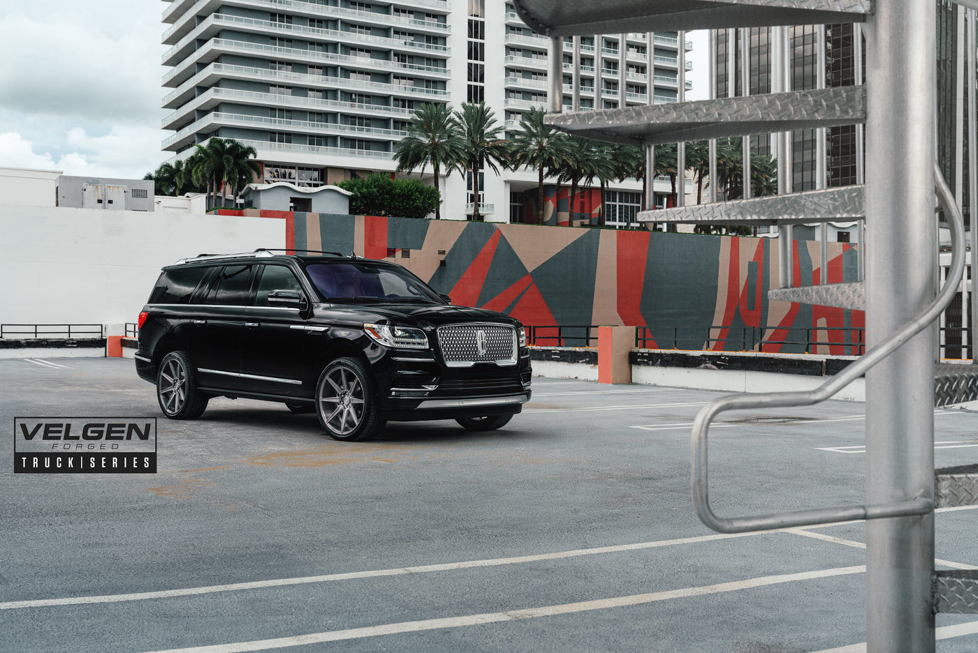 2020 Lincoln Navigator Velgen Forged Truck Series / VFT8 Brushed Titanium 24x10 305-35-24