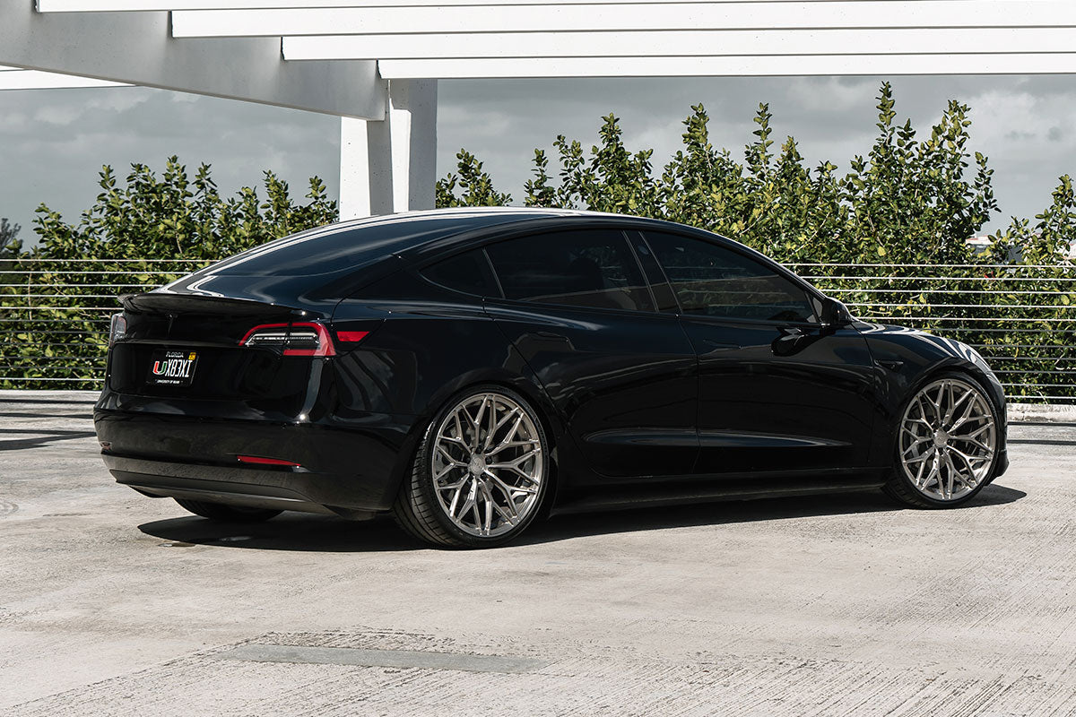 Choosing Wheels For Your Tesla Model 3