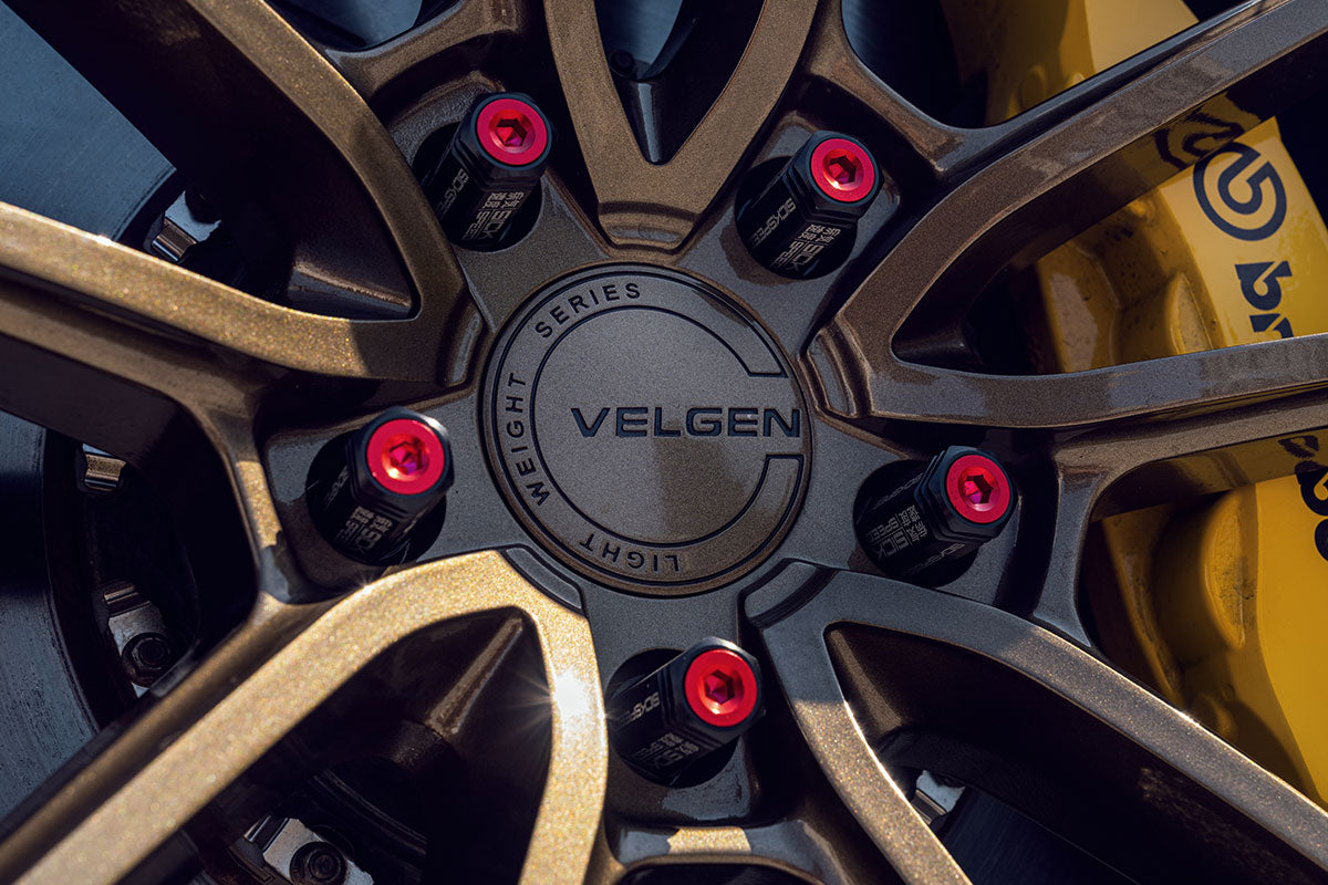 How To Properly Torque Lug Nuts (10 Easy Steps)